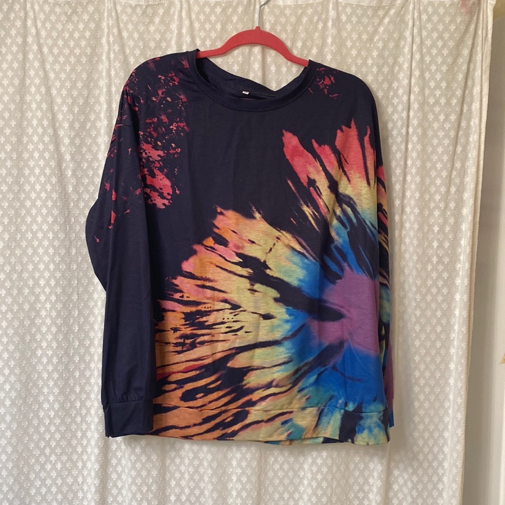 Tie-dye pullover